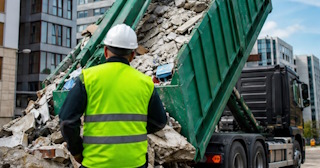 Вывоз строительного мусора в Реутове: услуги лицензированной компании — ПроМусор